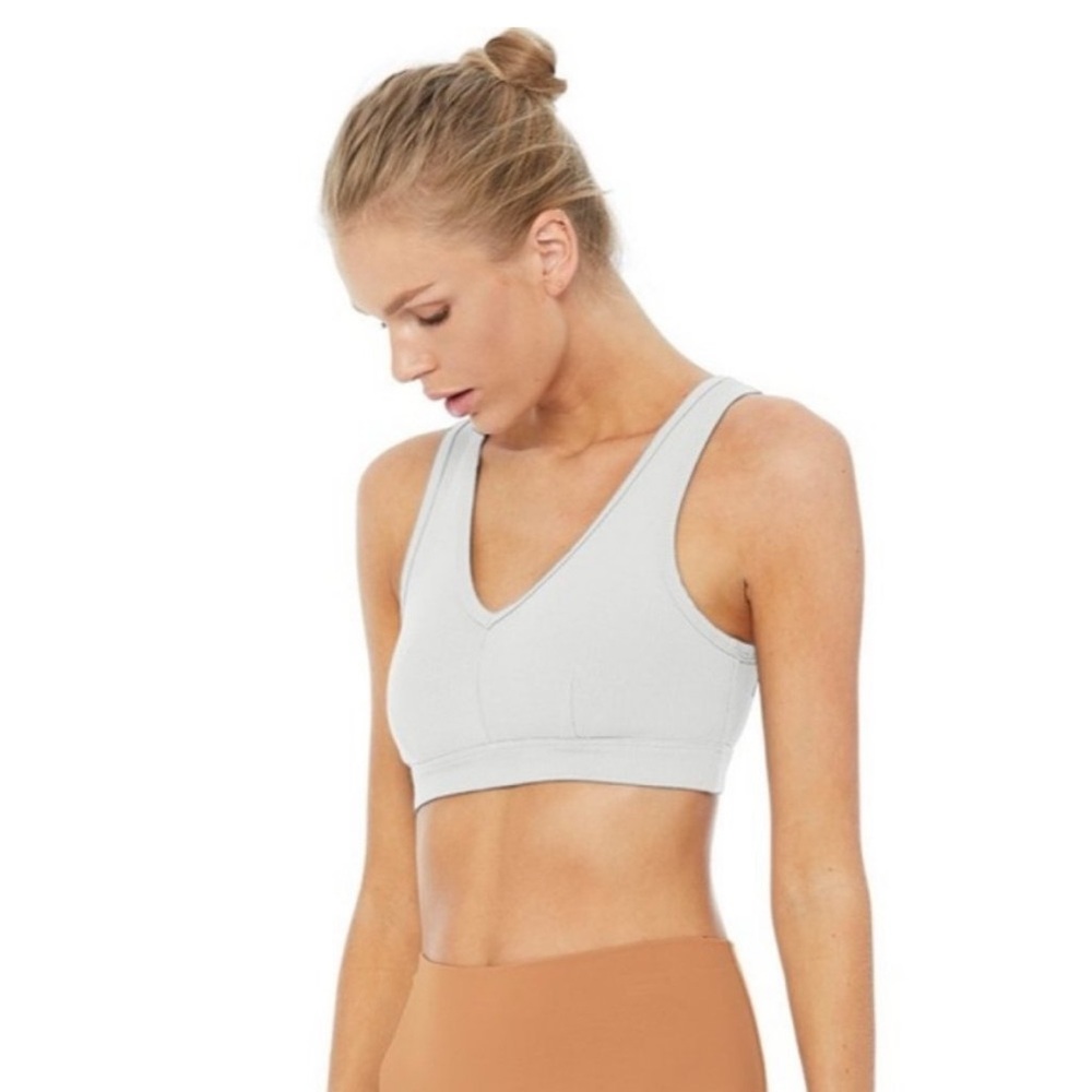 ALO Yoga Togetherness Ribbed
Gray Sports Bra